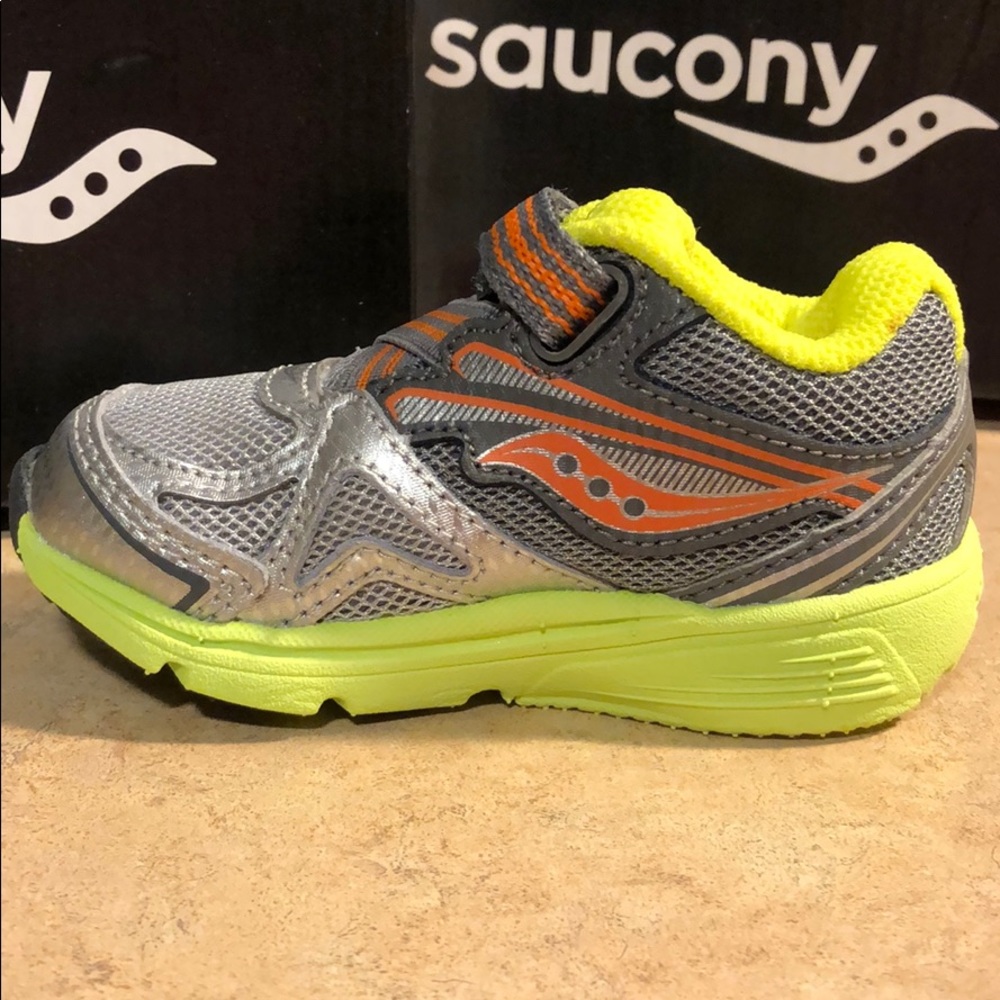 NEW- *Saucony Baby Ride size 4 XW NIB Cute!